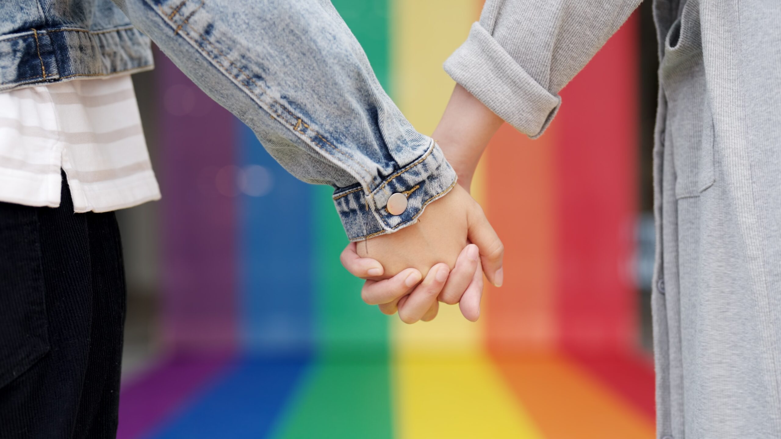 Closeup,Young,Adult,Queer,Transgender,Lover,Asia,Two,People,Hold