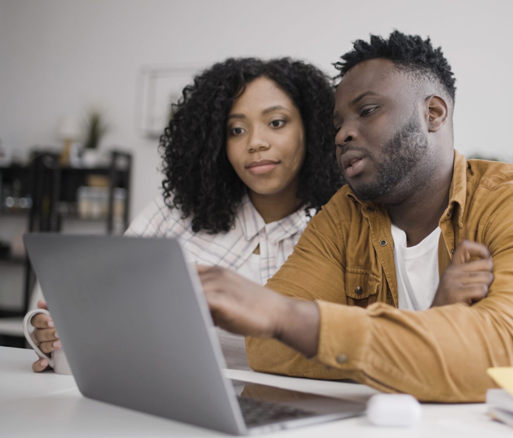 couple booking an event